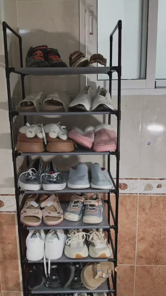 Zapatero de 10 niveles con zapatos organizados